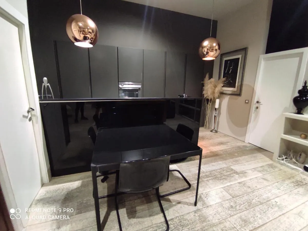 Pansiyon Habitacion Y Bano En Planta Independiente En Centro De Sevilla