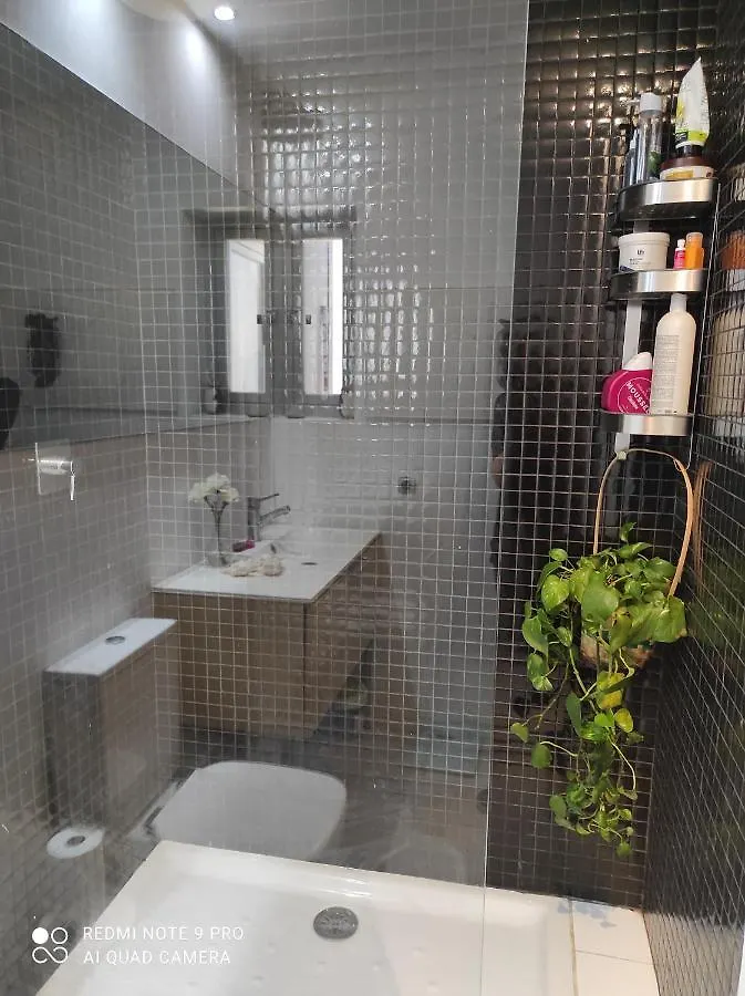 Habitación en casa particular Habitacion Y Bano En Planta Independiente En Centro De Sevilla España